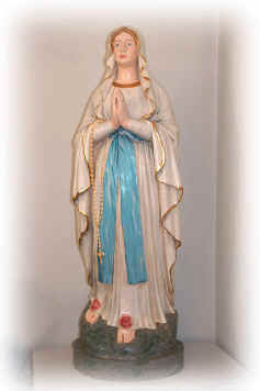 Statua Madonna di Fatima nella cappella invernale